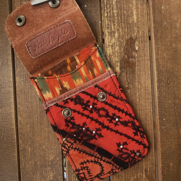 🐨 Free People Boho Embroidered Repurposed vtg banjara hippie Wallet card case - Picture 6 of 9